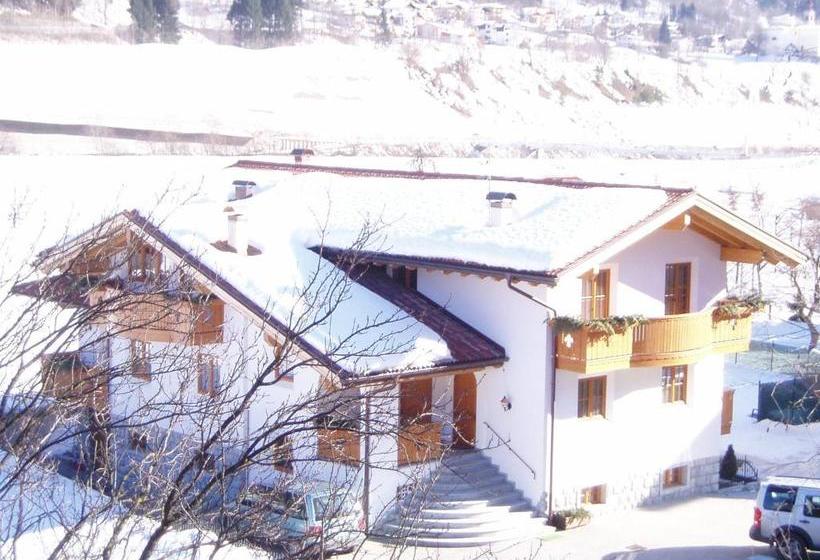 پانسیون Villa Golf