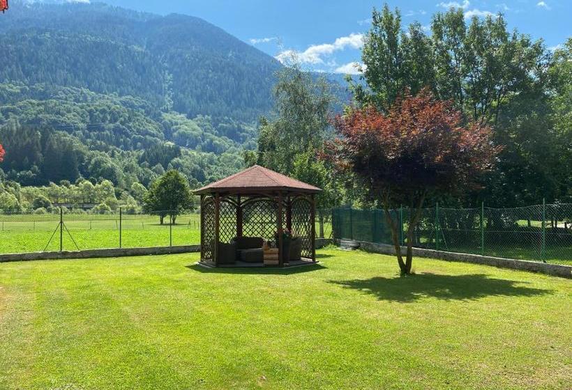 پانسیون Villa Golf