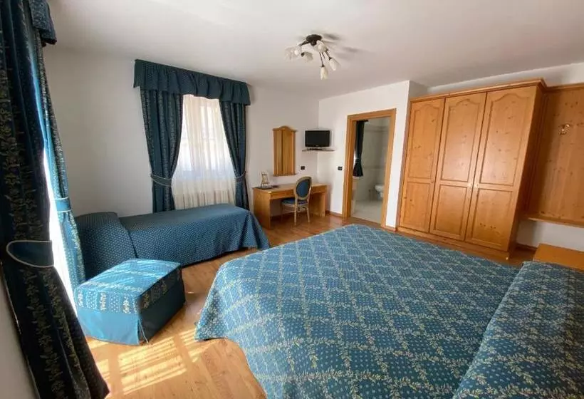 پانسیون Villa Golf