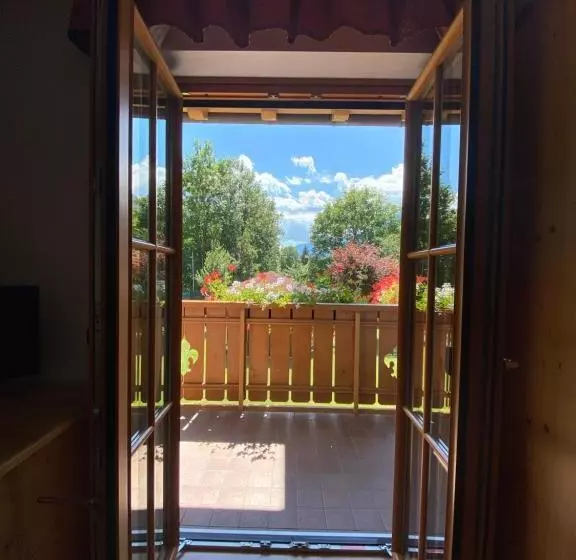 پانسیون Villa Golf