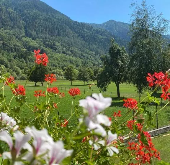 پانسیون Villa Golf