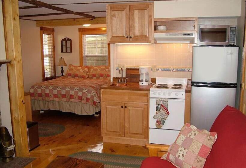 הוסטל Beach Cottage Inn