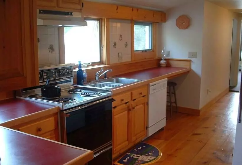 Retkeilymaja Beach Cottage Inn