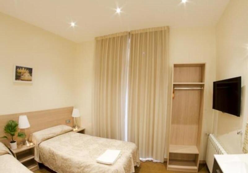 Пансион Hostal Excellence