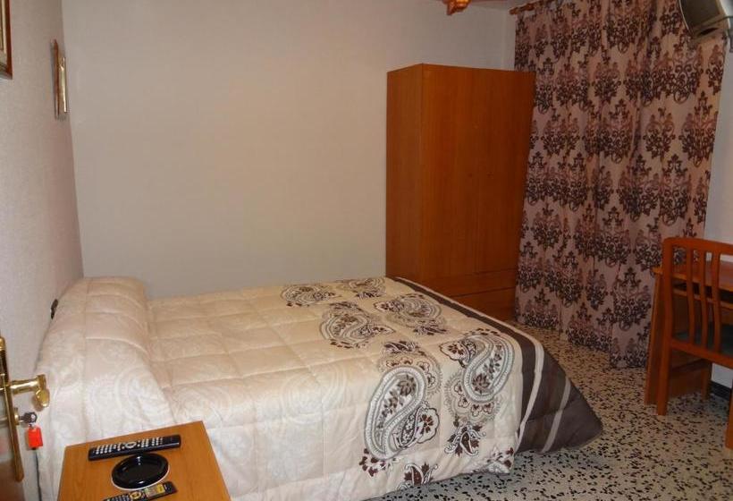 פנסיון Hostal San Pedro