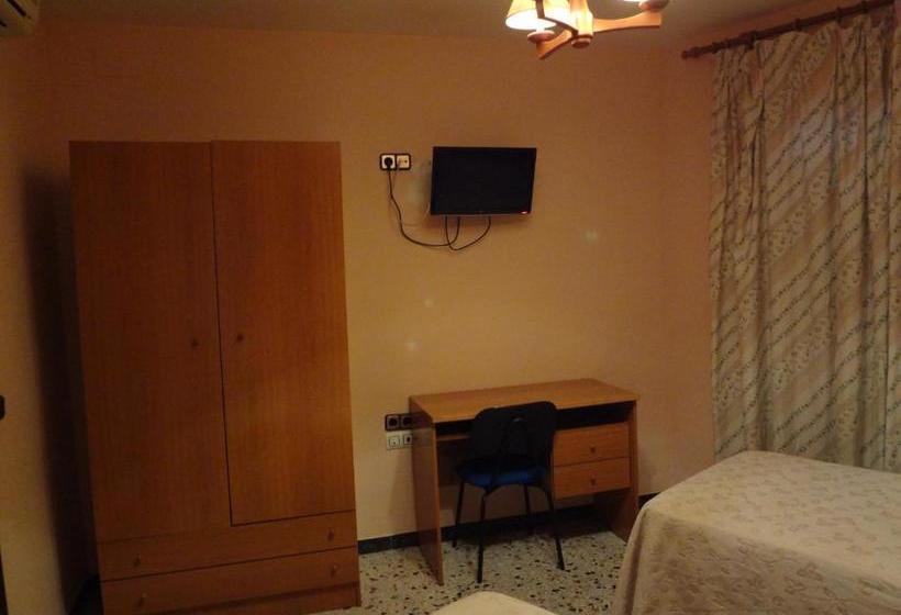 פנסיון Hostal San Pedro