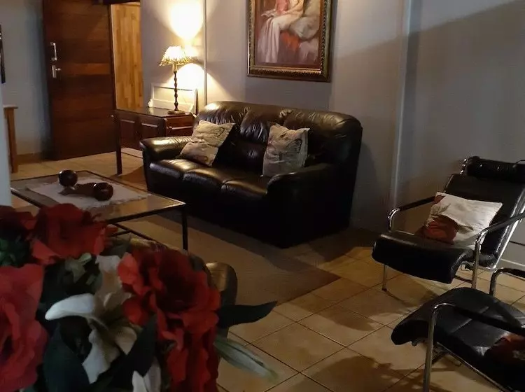 ペンション Komati Guesthouse