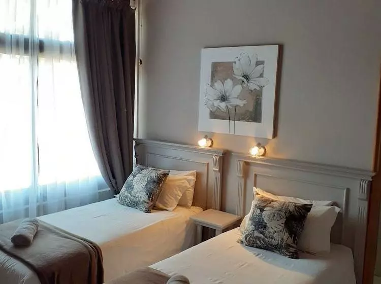 ペンション Komati Guesthouse