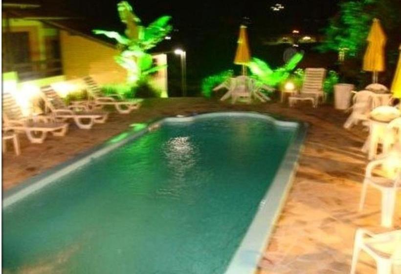 پانسیون Pousada Guaruja