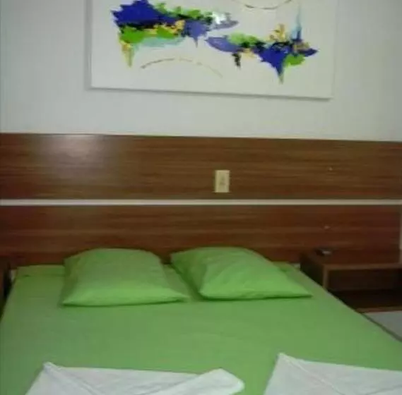 پانسیون Pousada Guaruja
