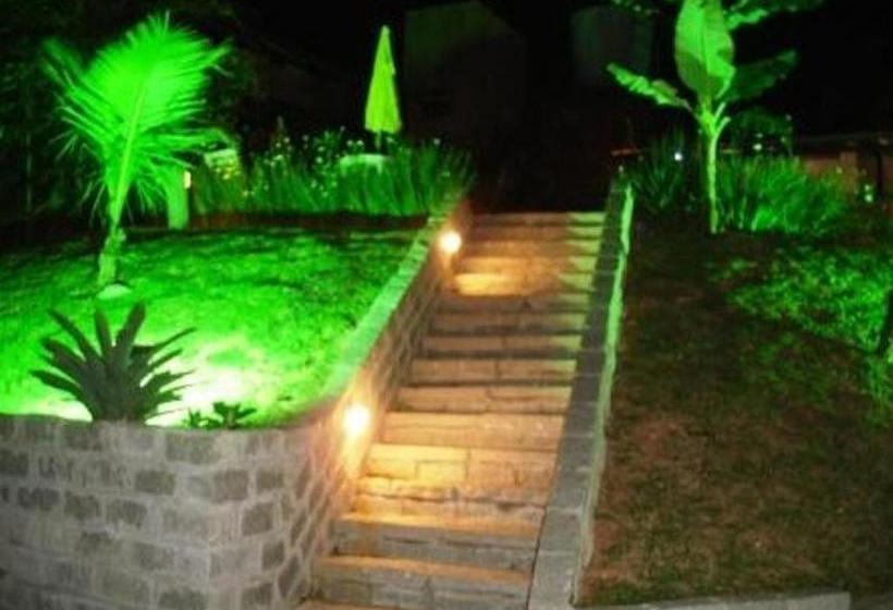 پانسیون Pousada Guaruja