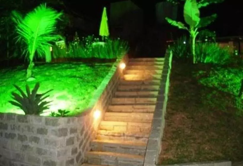پانسیون Pousada Guaruja