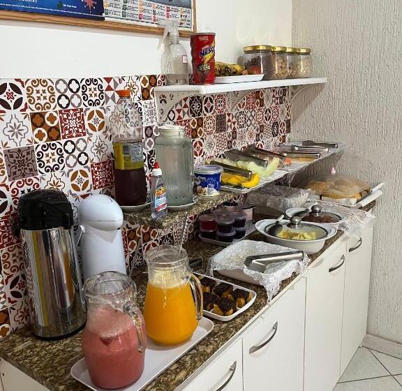 پانسیون Recanto Da Ana Alice Suítes