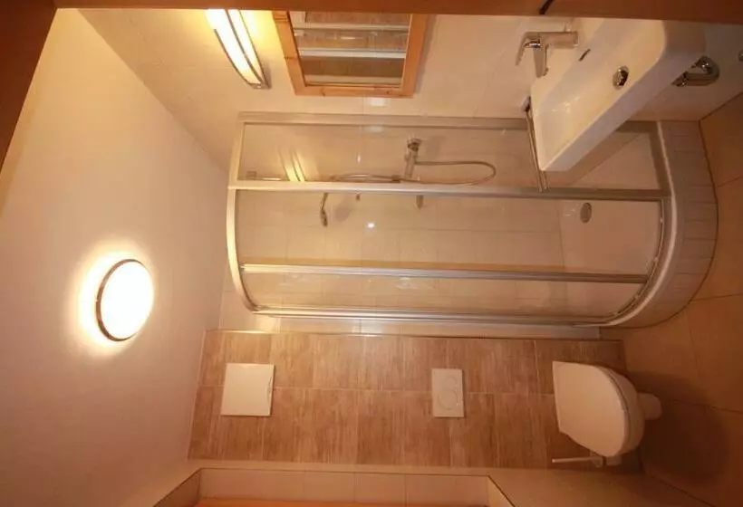 Retkeilymaja Landgasthof Kirchenwirt