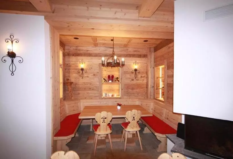 Retkeilymaja Landgasthof Kirchenwirt