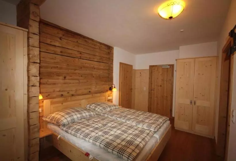 Retkeilymaja Landgasthof Kirchenwirt