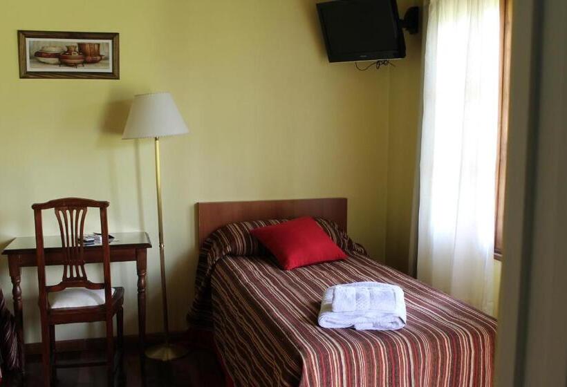 הוסטל Las Azaleas