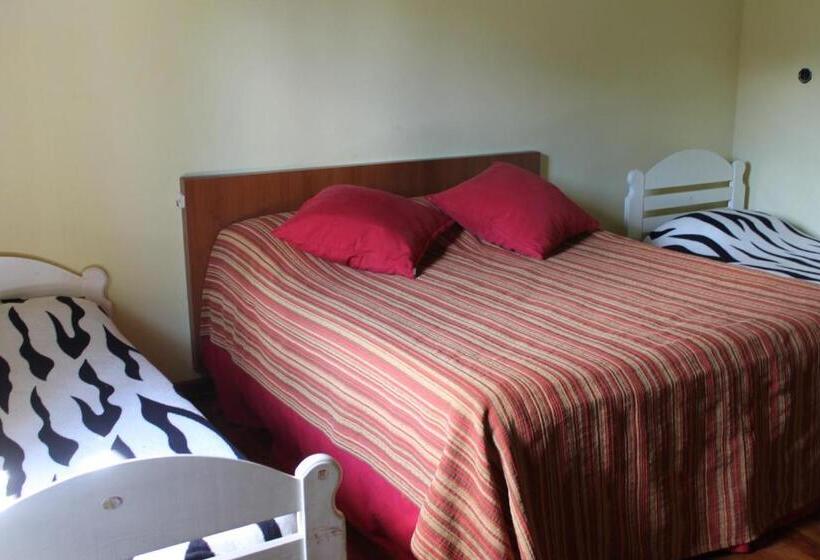 הוסטל Las Azaleas