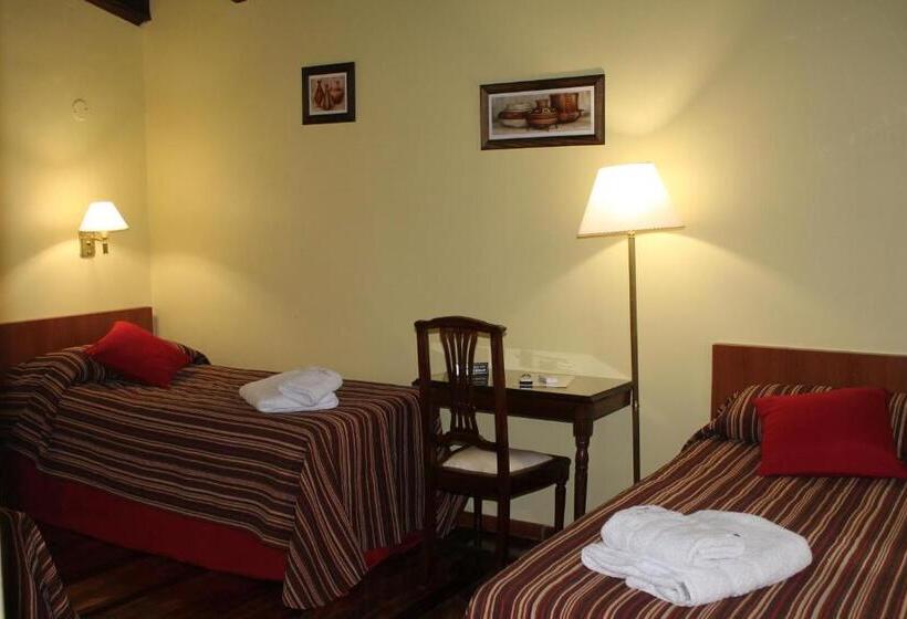 הוסטל Las Azaleas