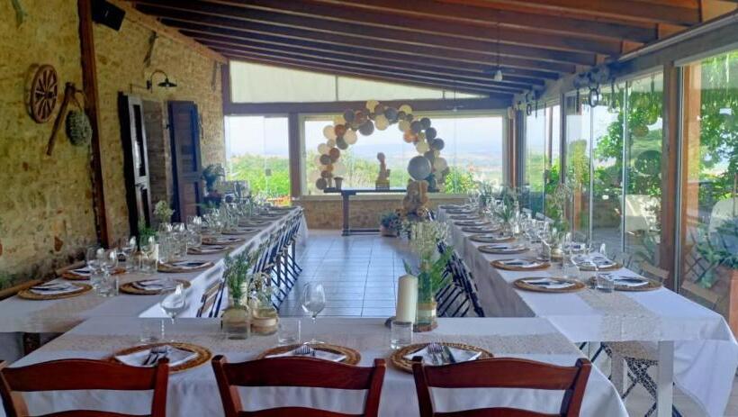 ホテル Agriturismo Scannano