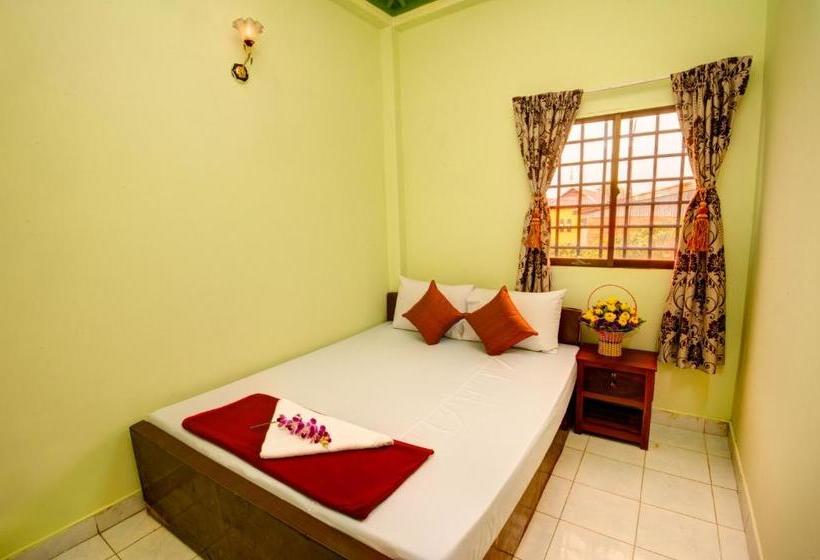 پانسیون #10 Lakeside Guesthouse