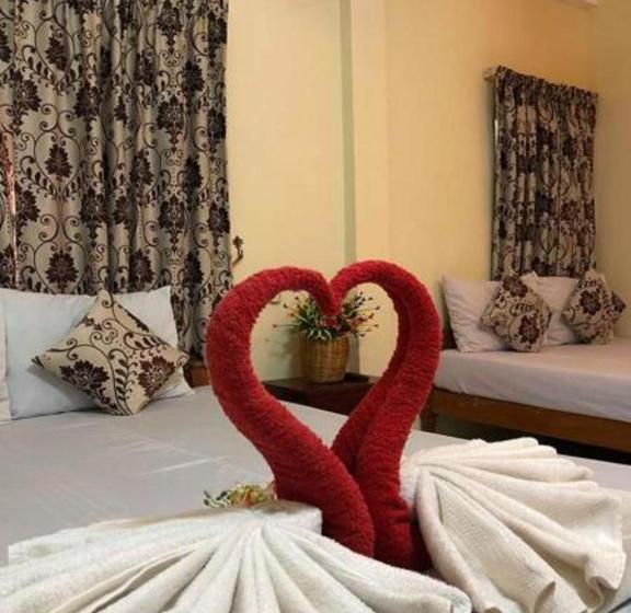 پانسیون #10 Lakeside Guesthouse