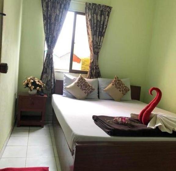 پانسیون #10 Lakeside Guesthouse