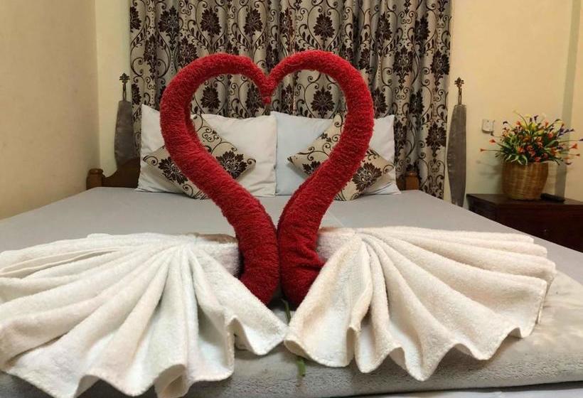 پانسیون #10 Lakeside Guesthouse