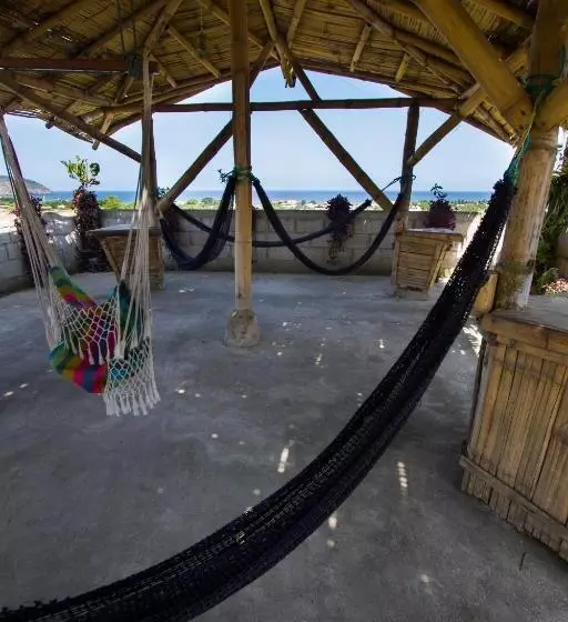 ペンション Hostal Alcazaba