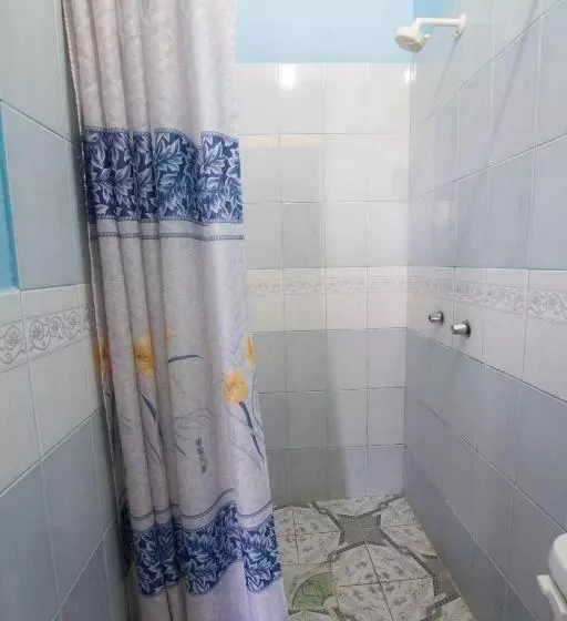 ペンション Hostal Alcazaba