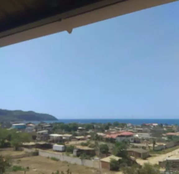 ペンション Hostal Alcazaba