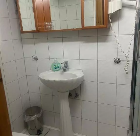 Retkeilymaja Gasthof Zur Post