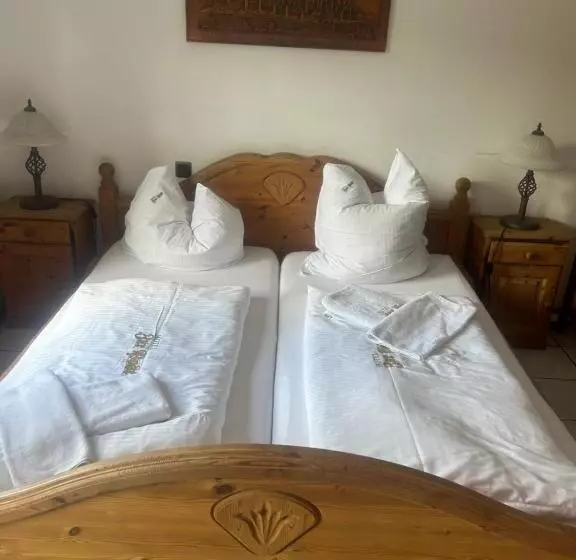 Retkeilymaja Gasthof Zur Post