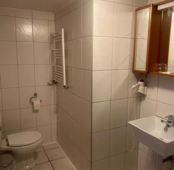 Retkeilymaja Gasthof Zur Post