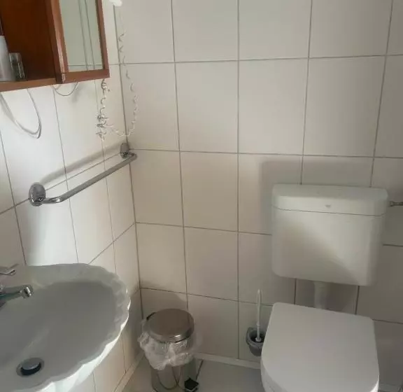 Retkeilymaja Gasthof Zur Post