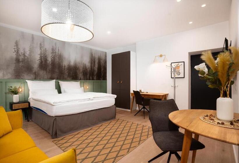 Hirschenhof Apartments