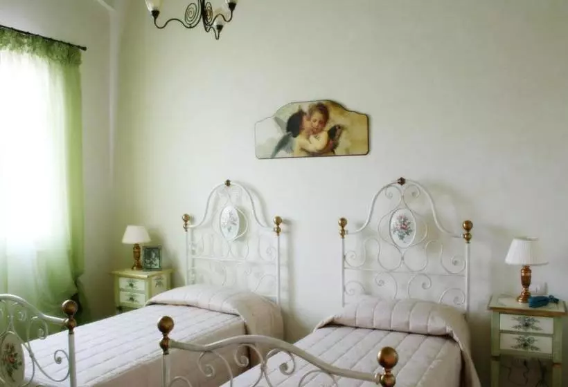ホテル Agriturismo L'infinito