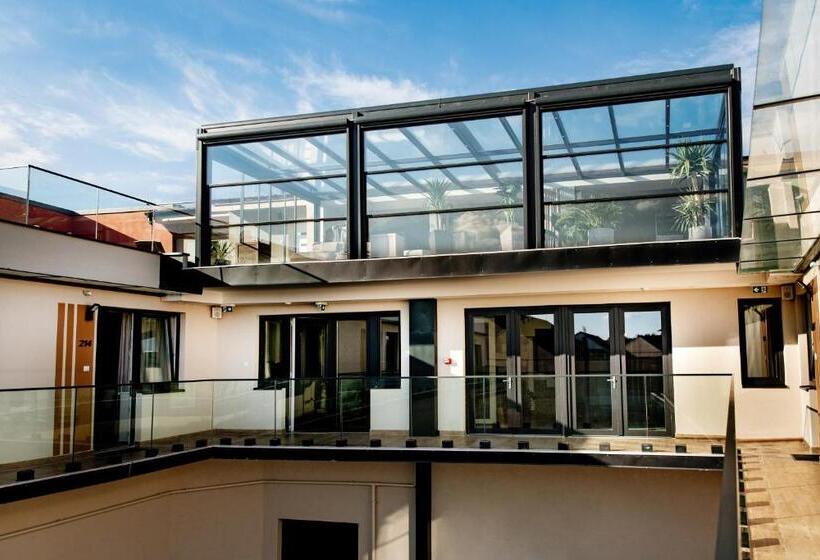 La Pergola & Prestige Panzió