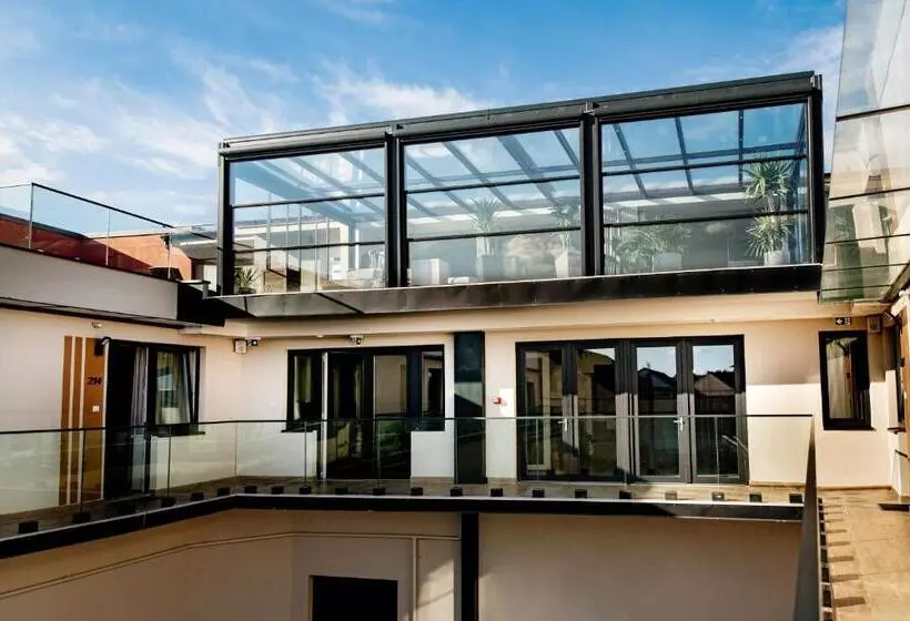 La Pergola & Prestige Panzió