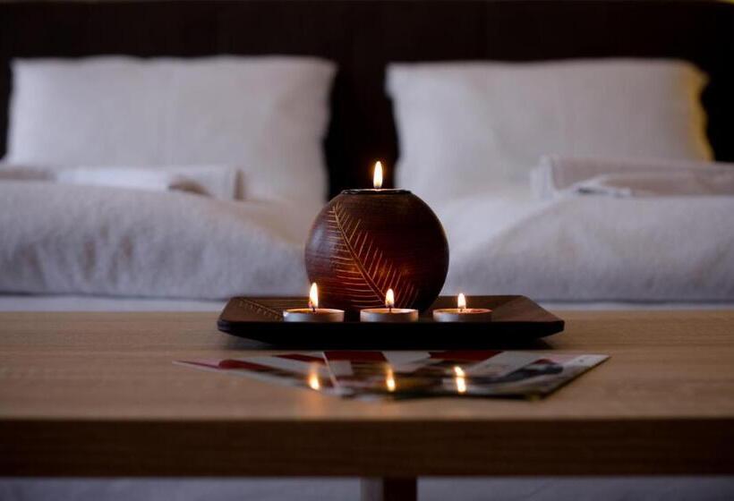 La Pergola & Prestige Panzió