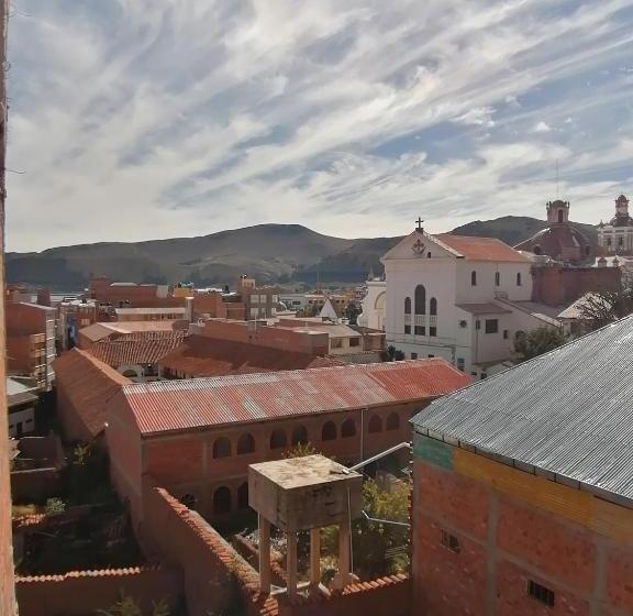 پانسیون Hostal Puerto Alegre