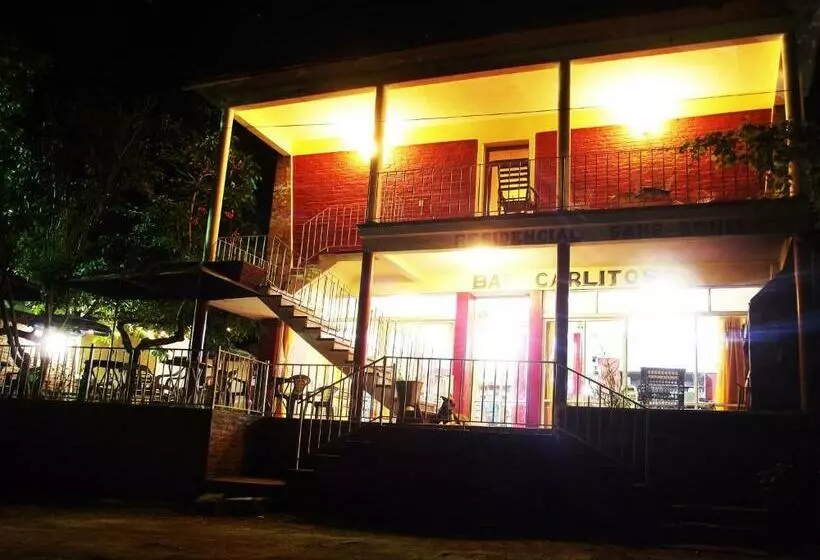 Retkeilymaja Hosteria Sans Souci