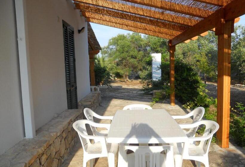 Отель Agriturismo Specchiarussa