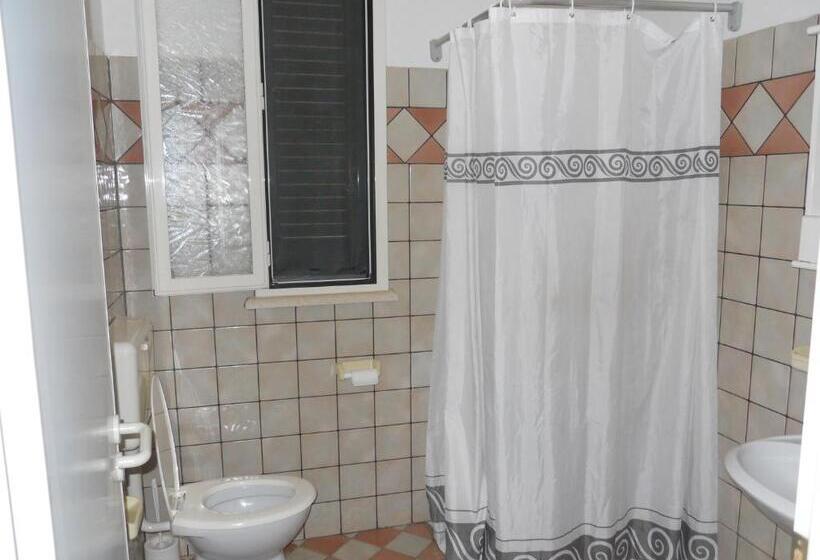 Отель Agriturismo Specchiarussa