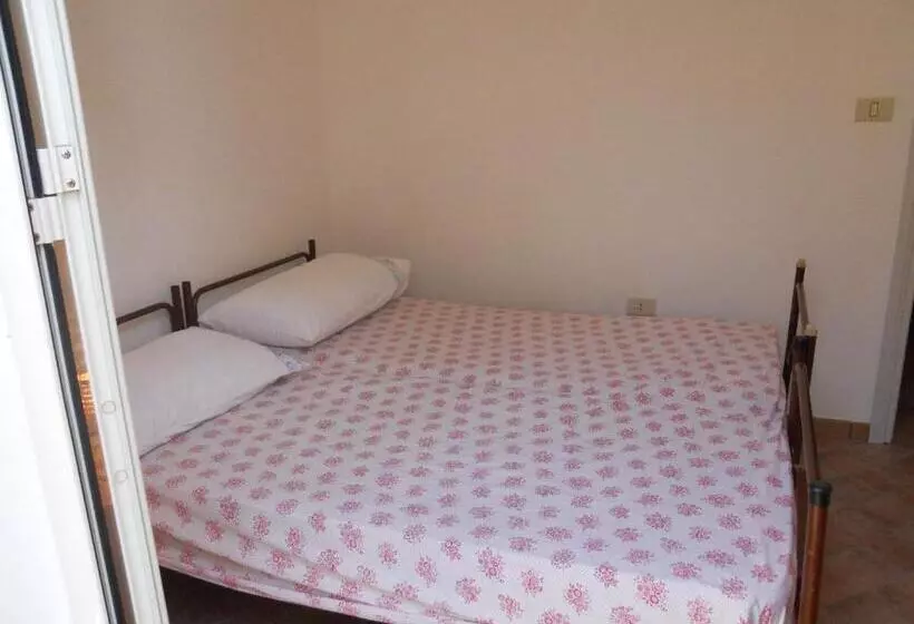 Hotelli Agriturismo Specchiarussa