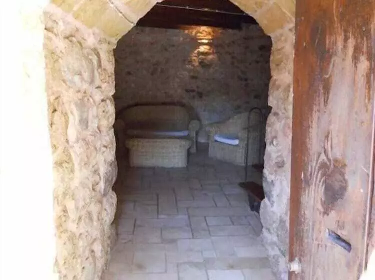 Hotelli Agriturismo Specchiarussa