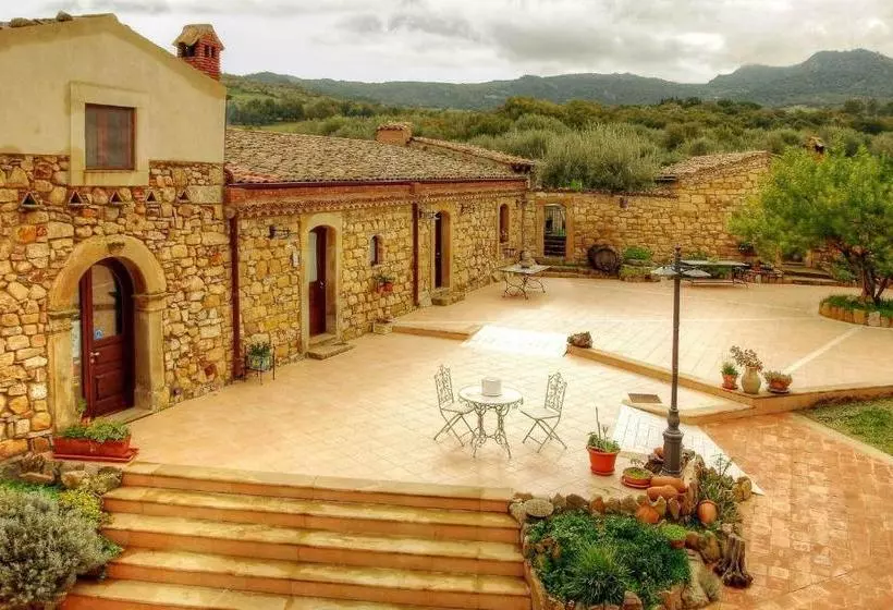 ホテル Le Querce Di Cota