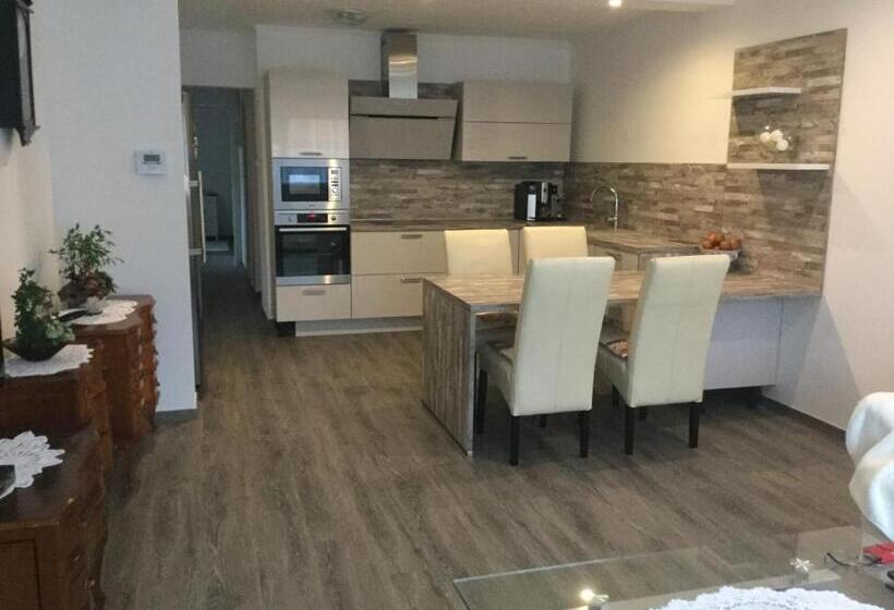 Пансион Jarmila Vendégház