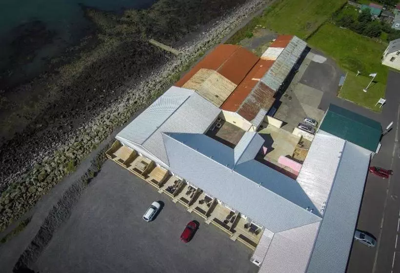 Bakki Apartments & Hostel