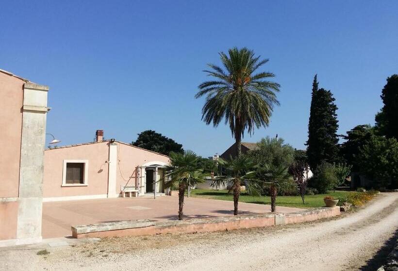 호텔 Agriturismo La Taverna